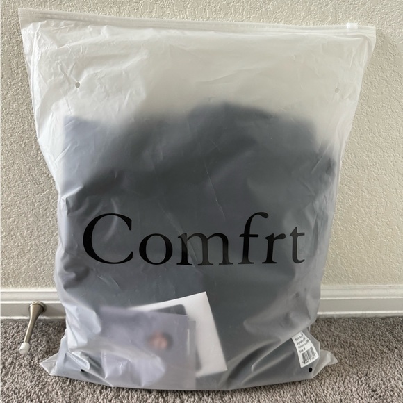 Black Comfrt Hoodie never worn (accidentally bought two) SIZE: M - Picture 3 of 3